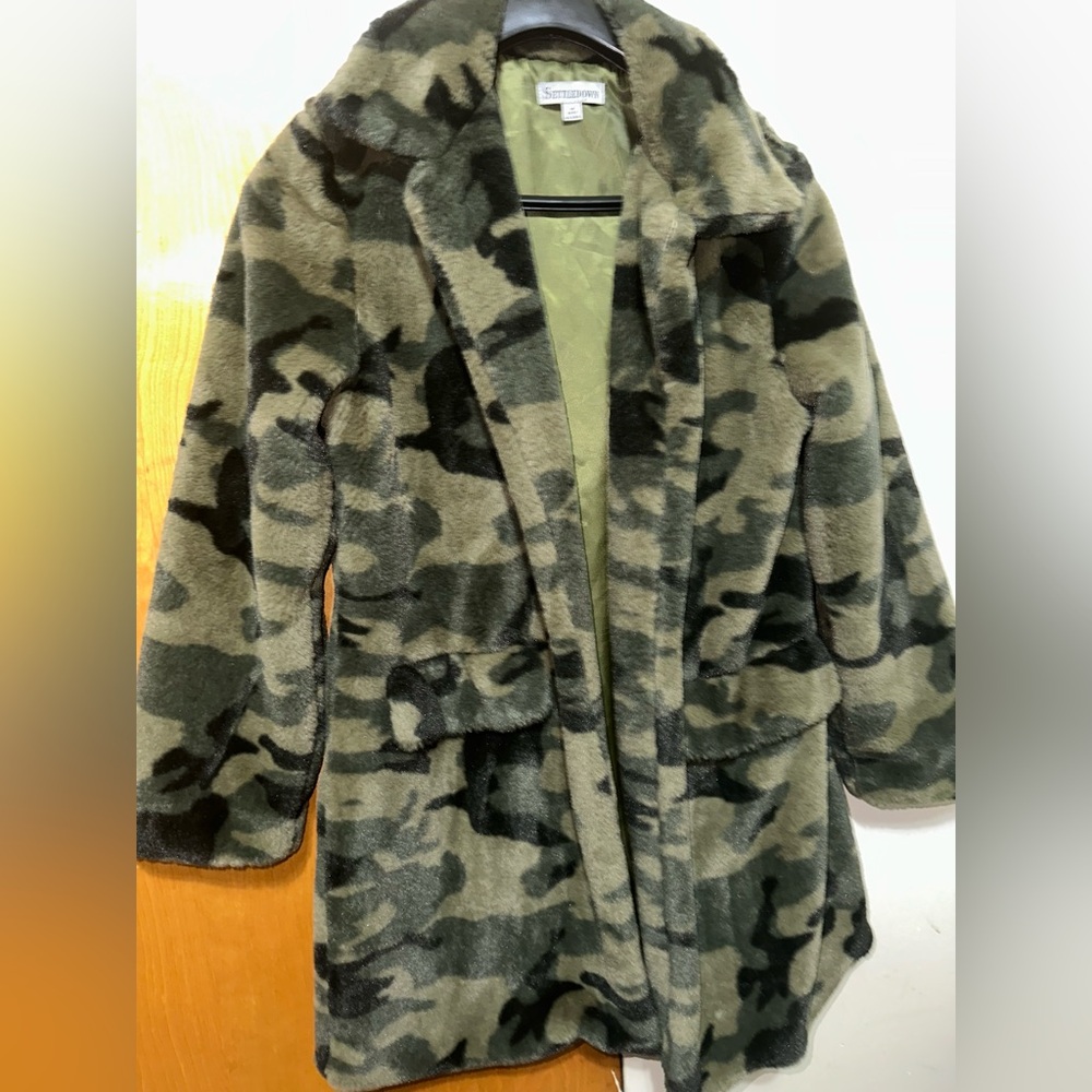 FASHION NOVA Camouflage Women's Faux Fur Coat